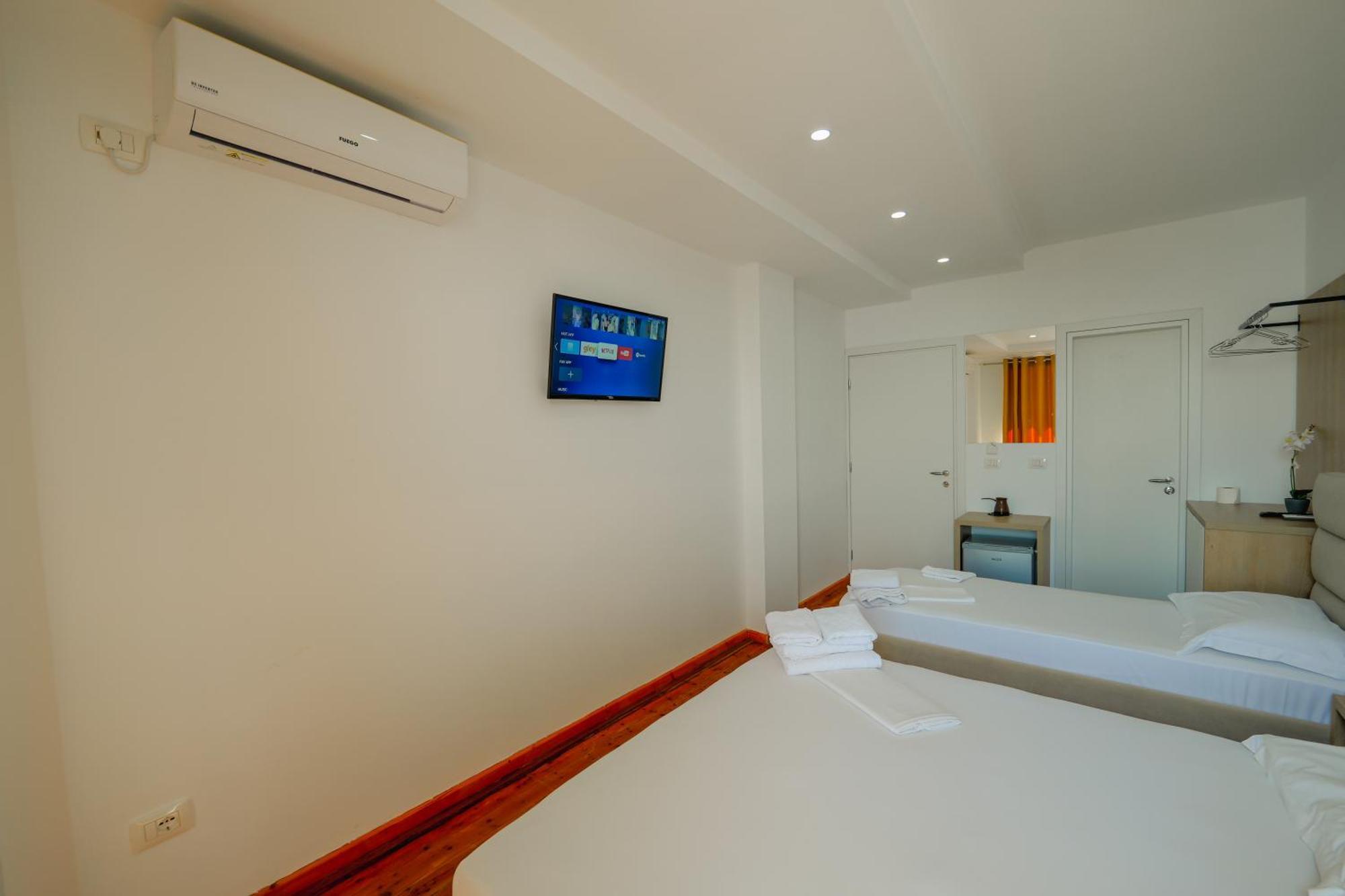 Hotel Summer Sarande Exterior photo