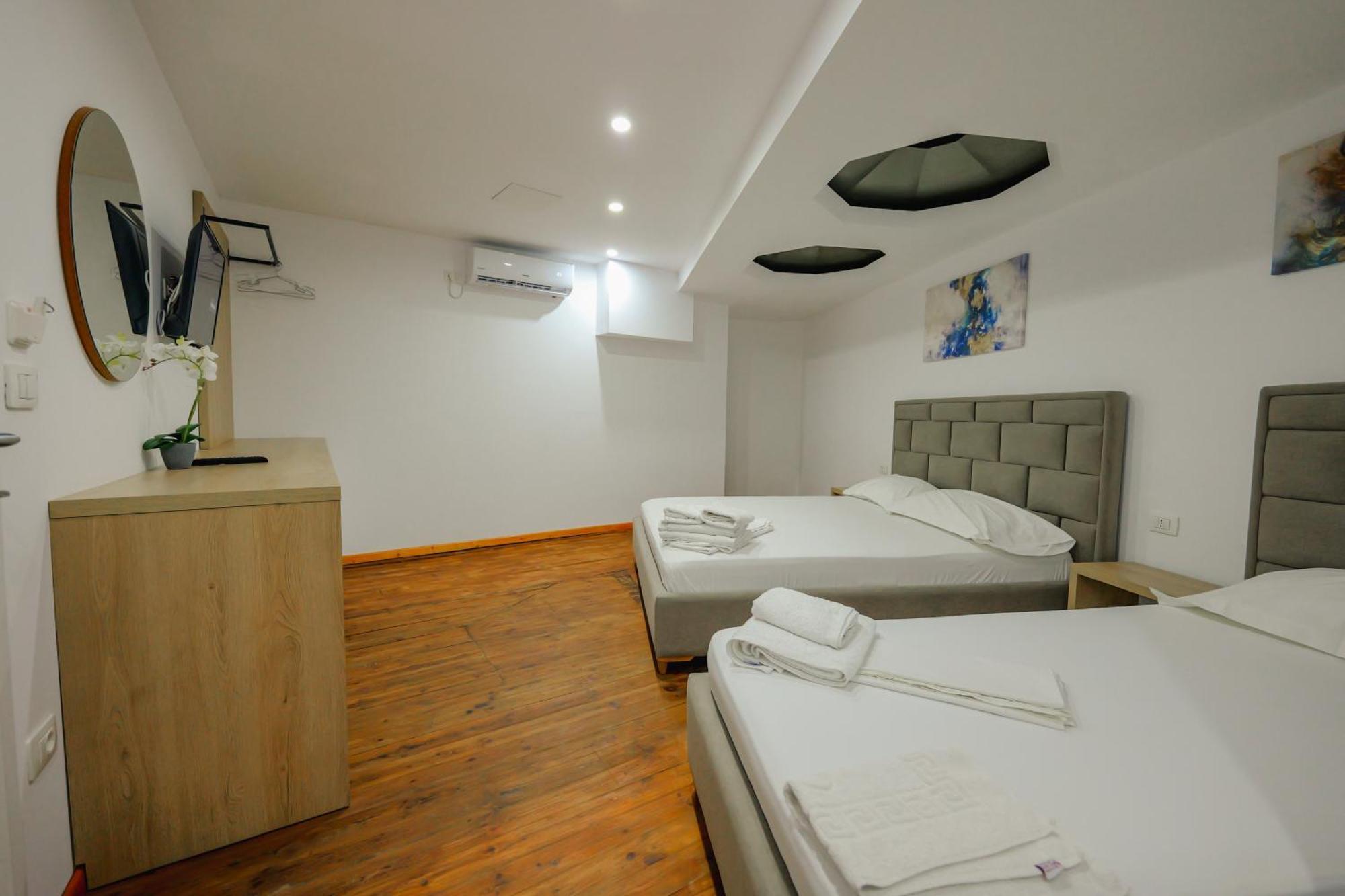 Hotel Summer Sarande Exterior photo