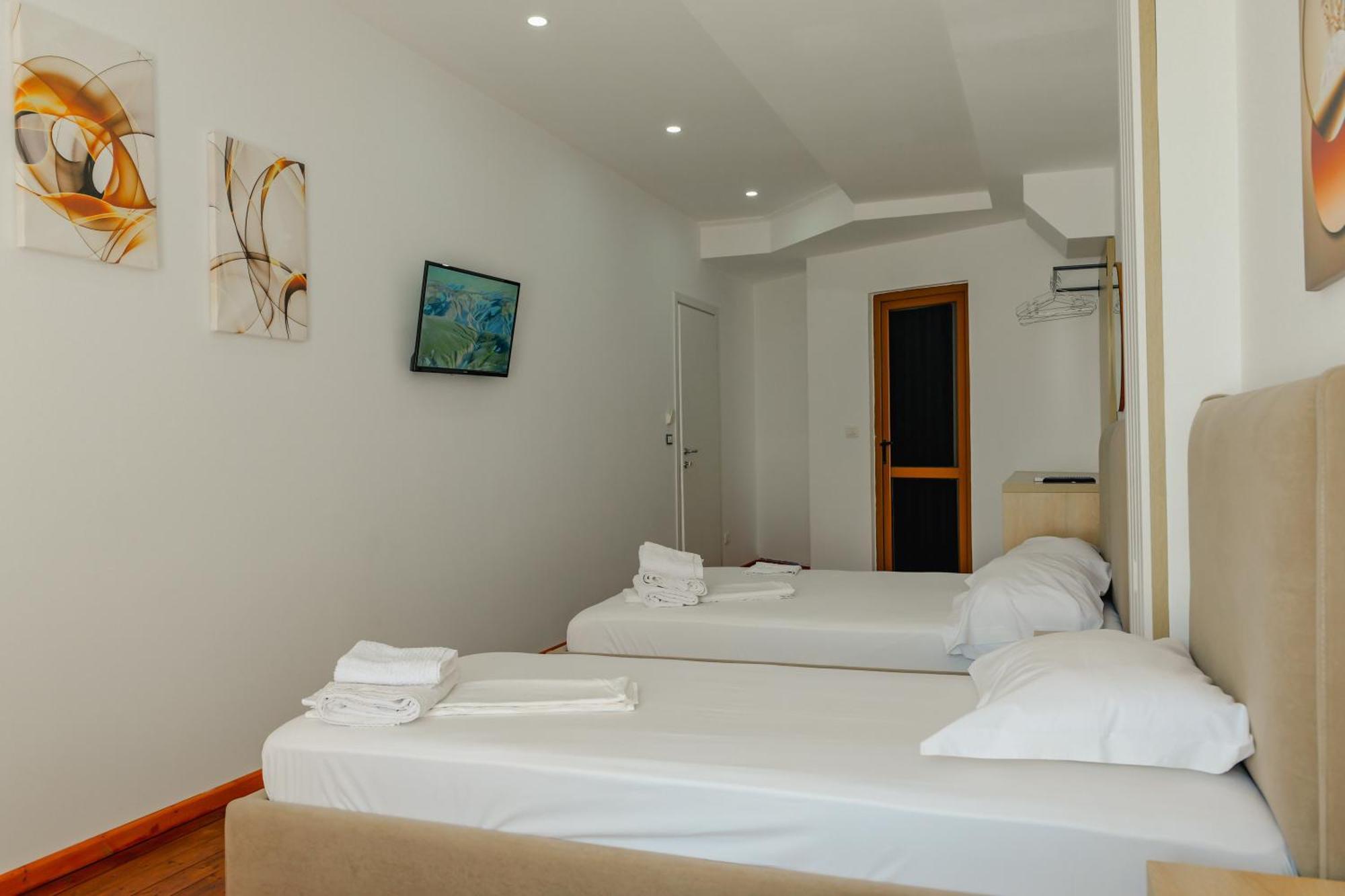 Hotel Summer Sarande Exterior photo