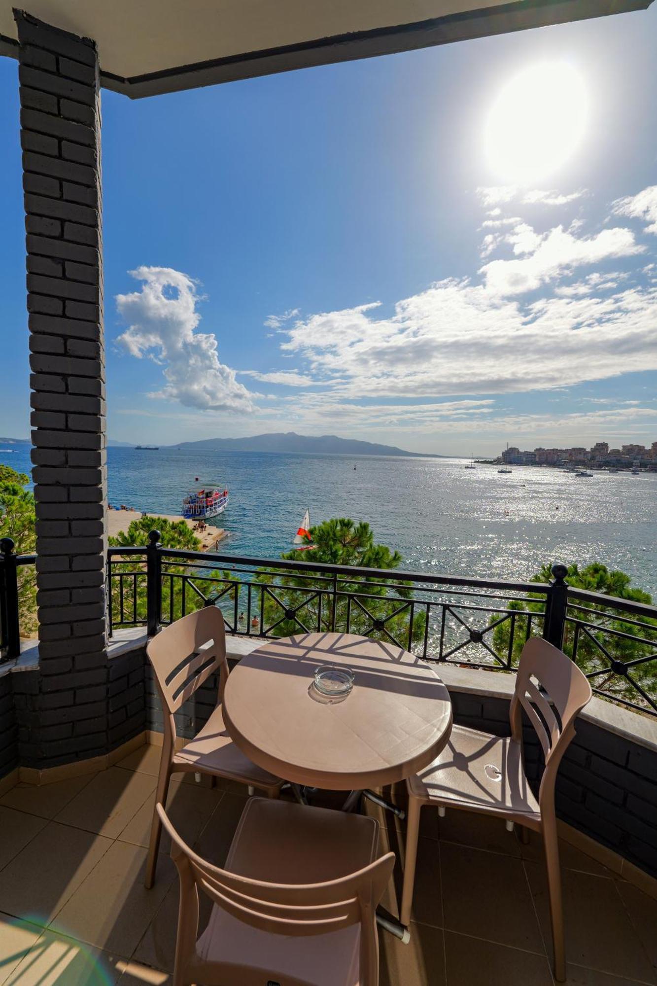 Hotel Summer Sarande Exterior photo